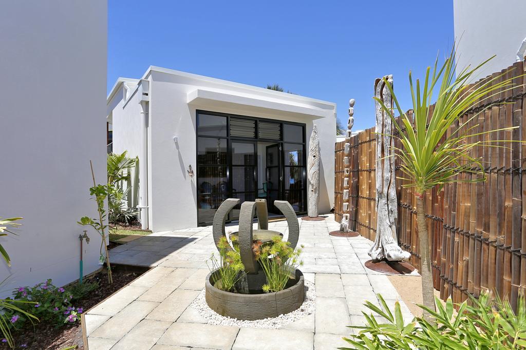Hôtel Zen Beach Retreat à Bargara Extérieur photo