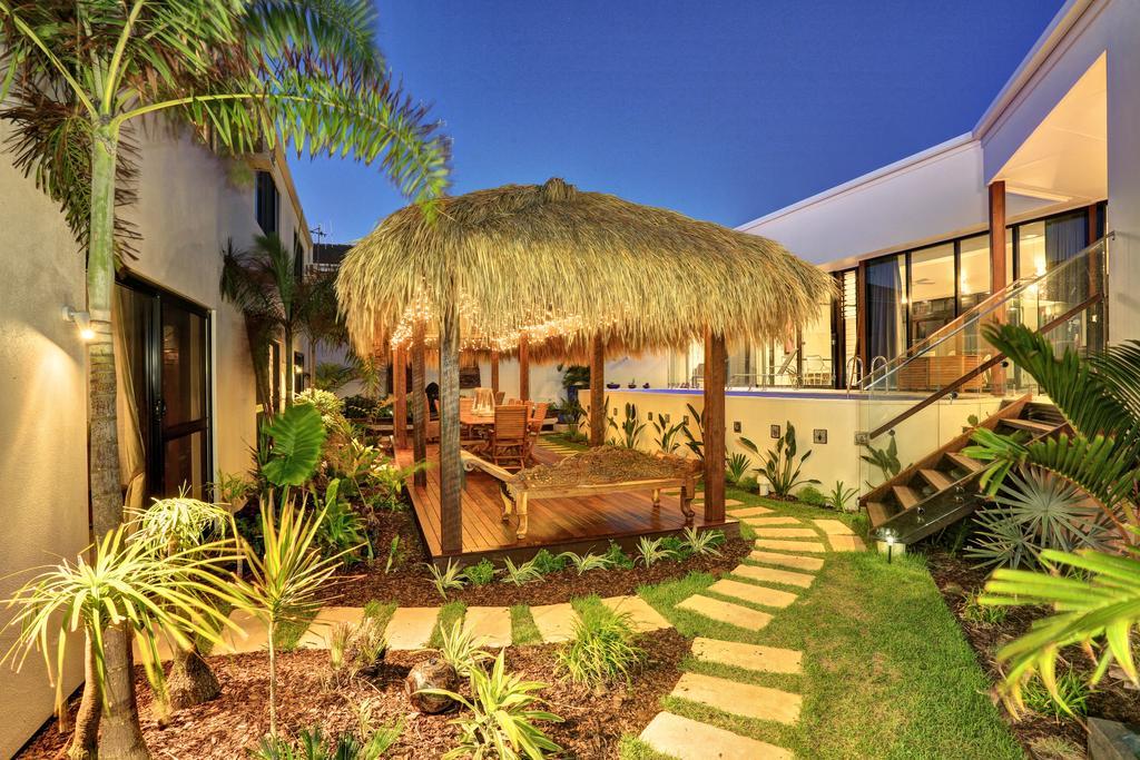 Hôtel Zen Beach Retreat à Bargara Extérieur photo